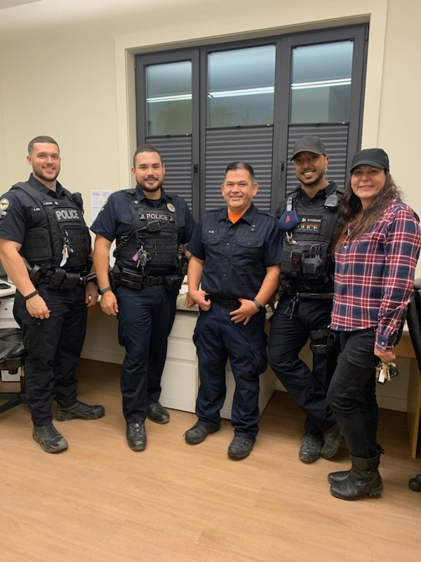 2023-10-18-mike-with-mc-members_orig